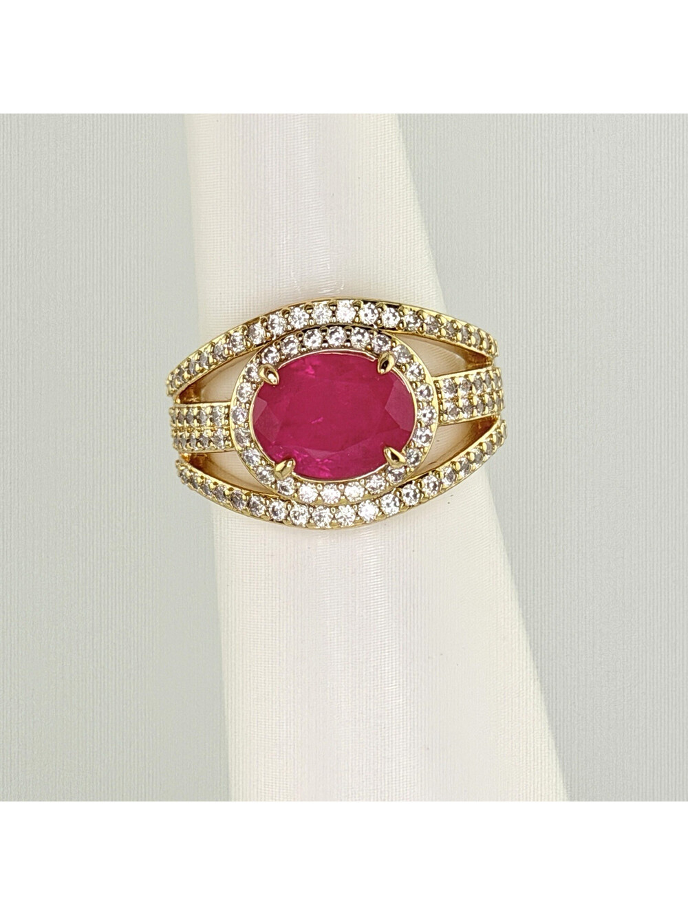 Bomb Party Sz 7 "All Eyes On Me" Pink Sapphire +Quartz on Yellow Gold RG34006